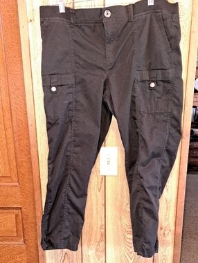 Sonoma Black Cargo Cropped Pants with Flap Pockets Size 14